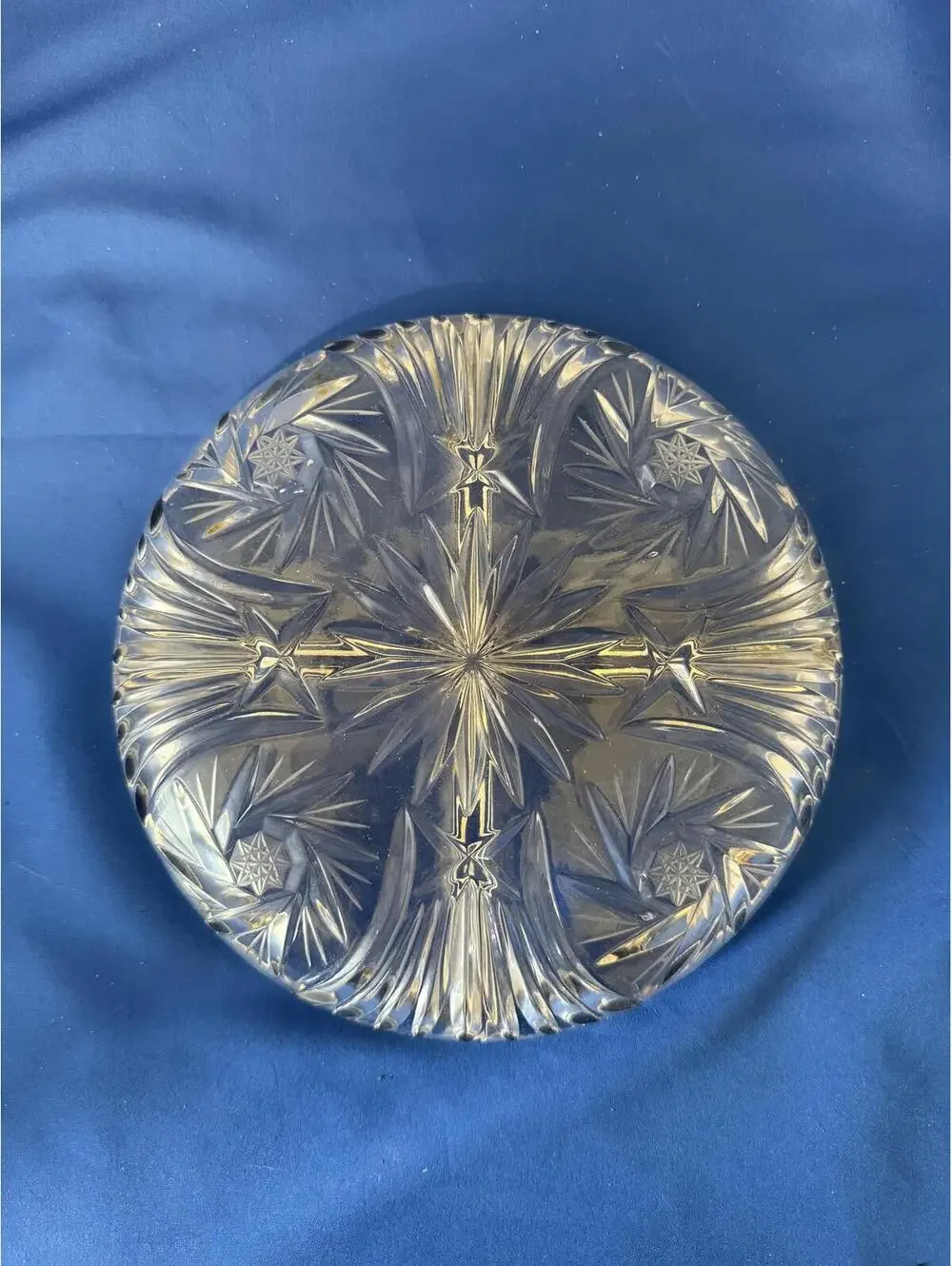 4 Divided Sections Nut/Candy/Relish Dish-7.75” diam Pinwheel Pattern Crystal